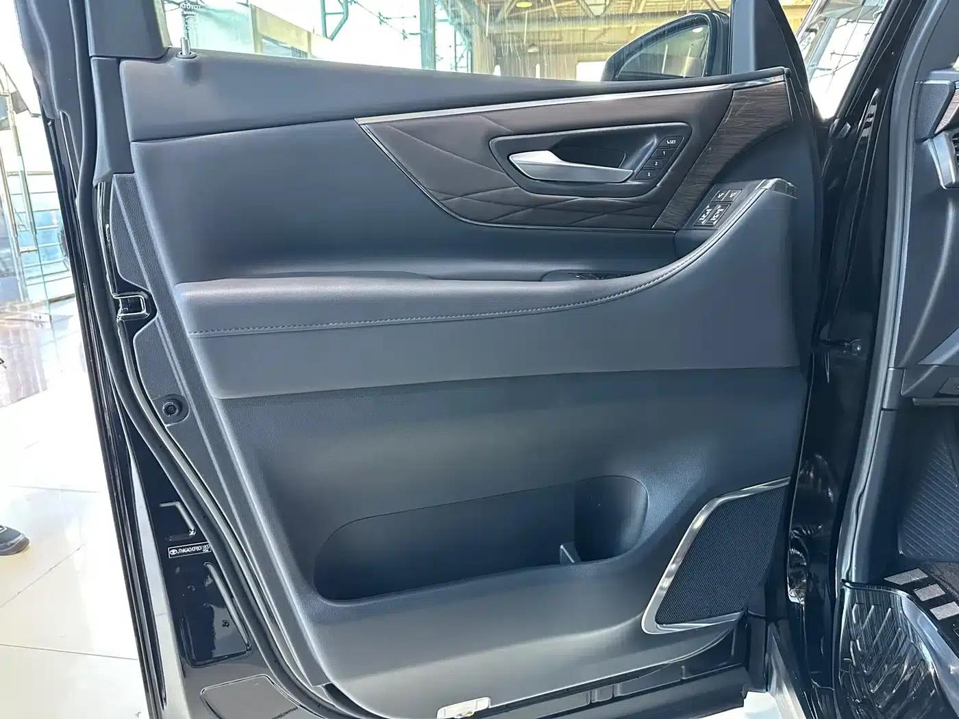 2023 Alphard Crown Hybrid 2.5L HV Supreme Edition — миниатюра 9