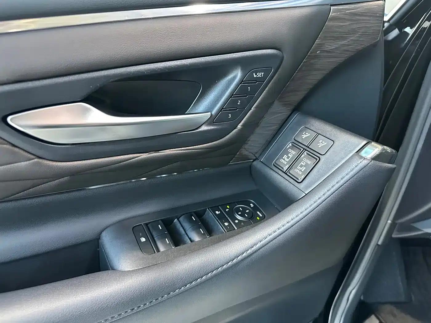 2023 Alphard Crown Hybrid 2.5L HV Supreme Edition — миниатюра 10