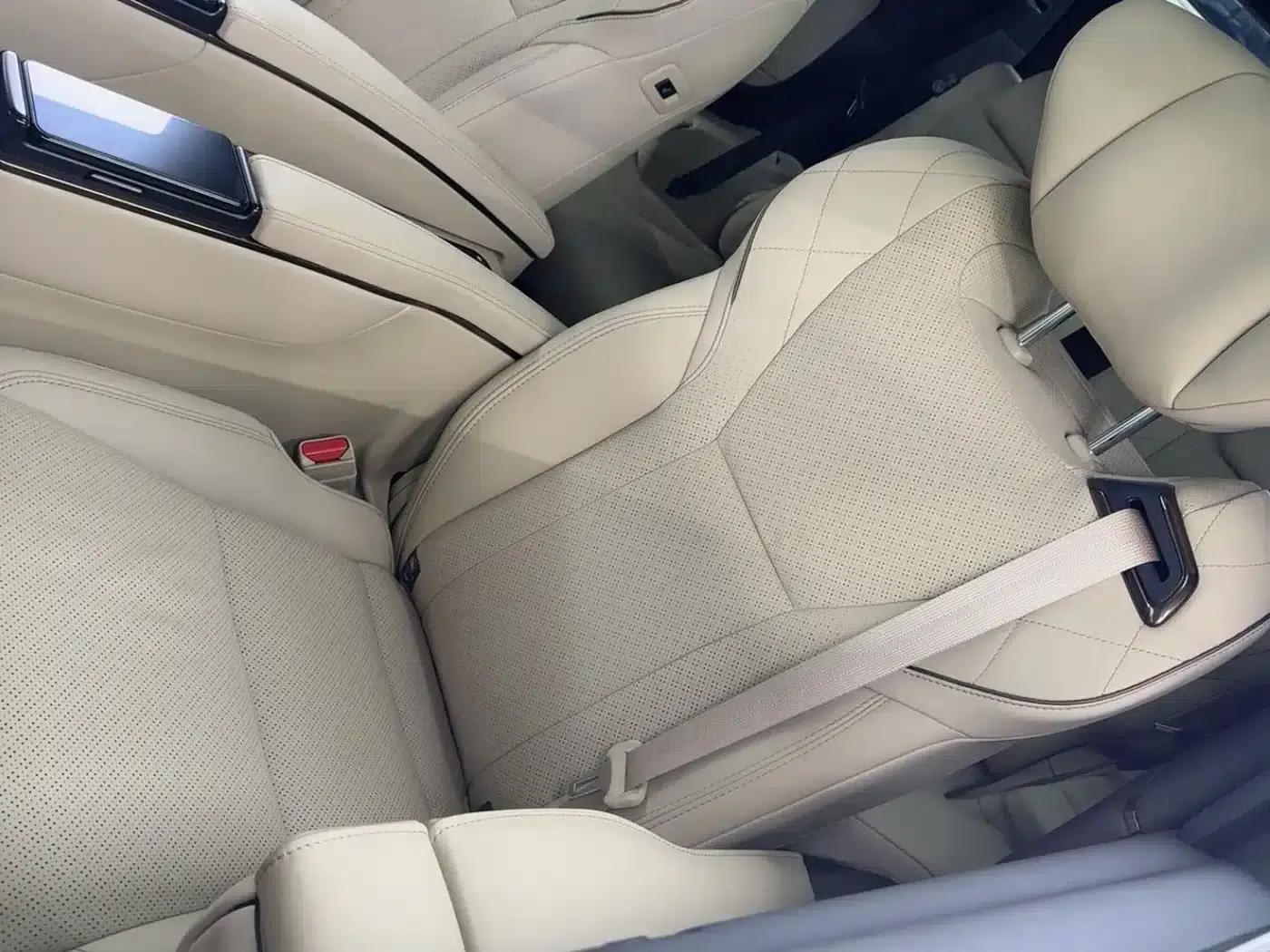2024 Alphard Crown Hybrid 2.5L Supreme Edition — миниатюра 3