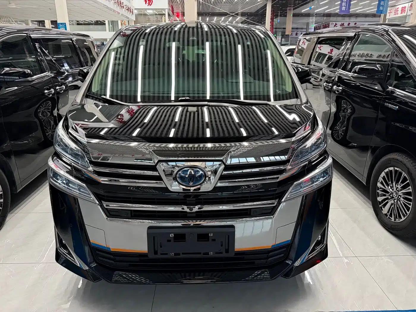 2020 Alphard Hybrid 2.5L HV Premium Edition — миниатюра 2