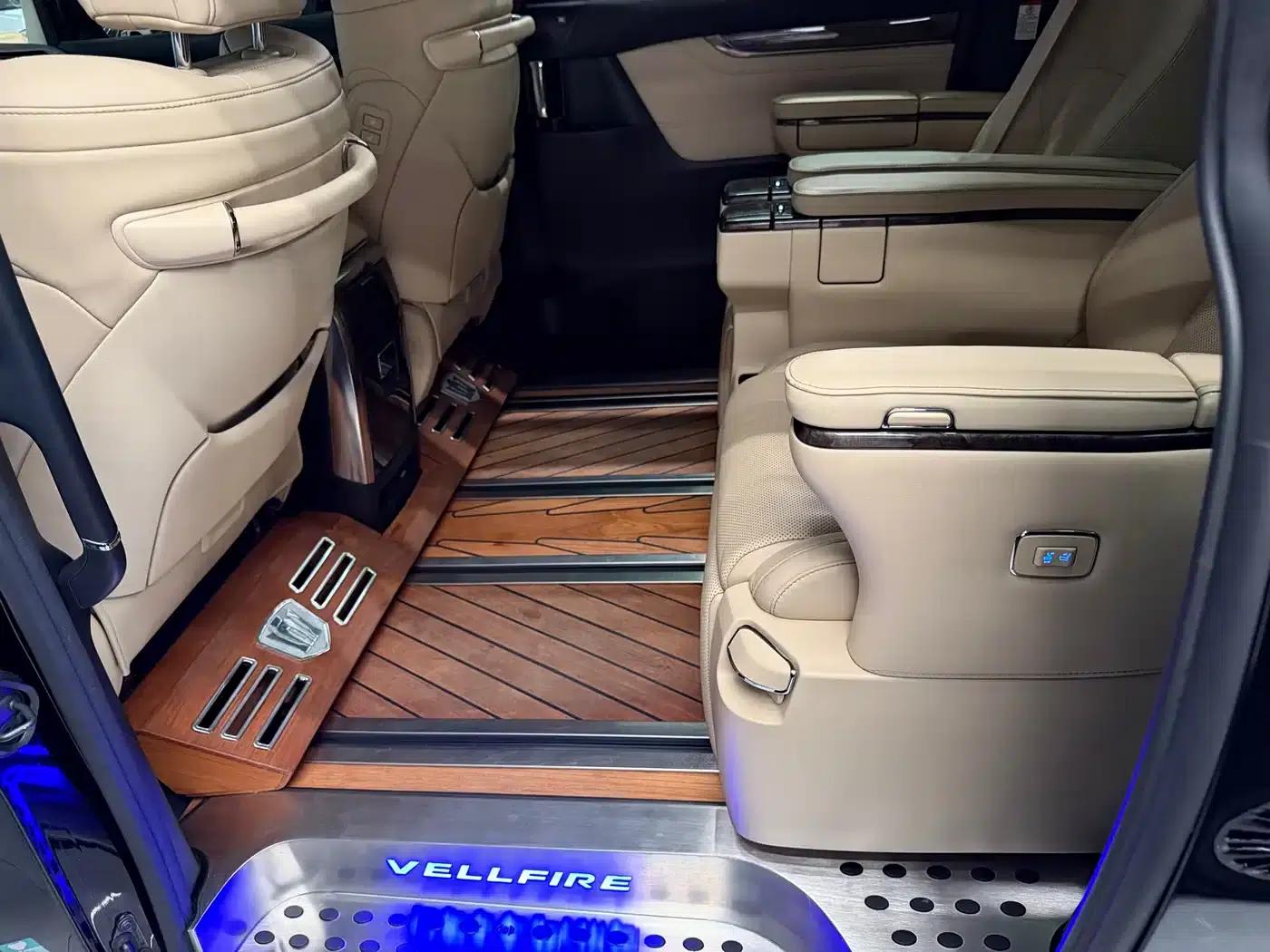 2020 Alphard Hybrid 2.5L HV Premium Edition — миниатюра 7