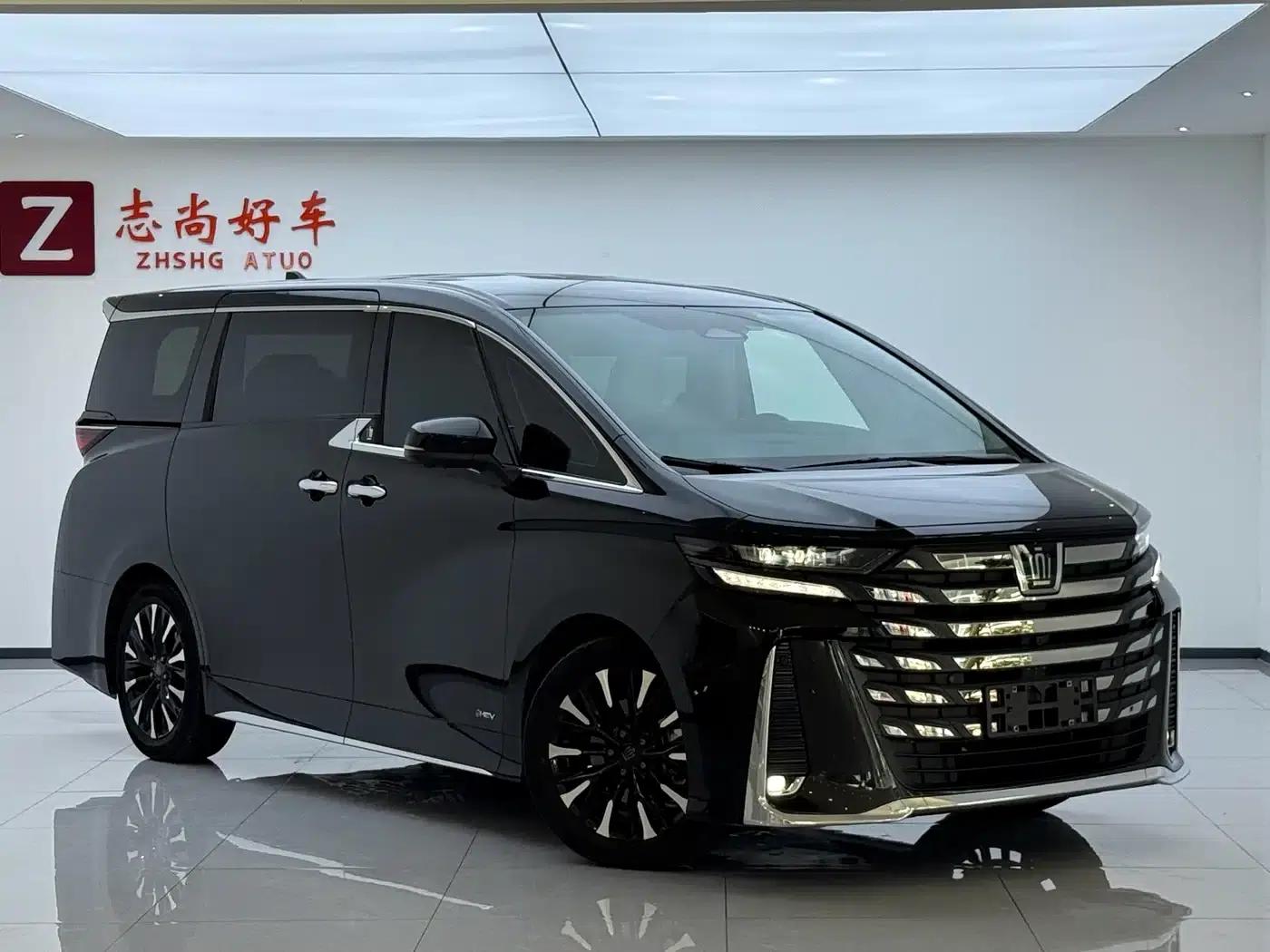2024 Alphard Crown Hybrid 2.5L Supreme Edition — миниатюра 3