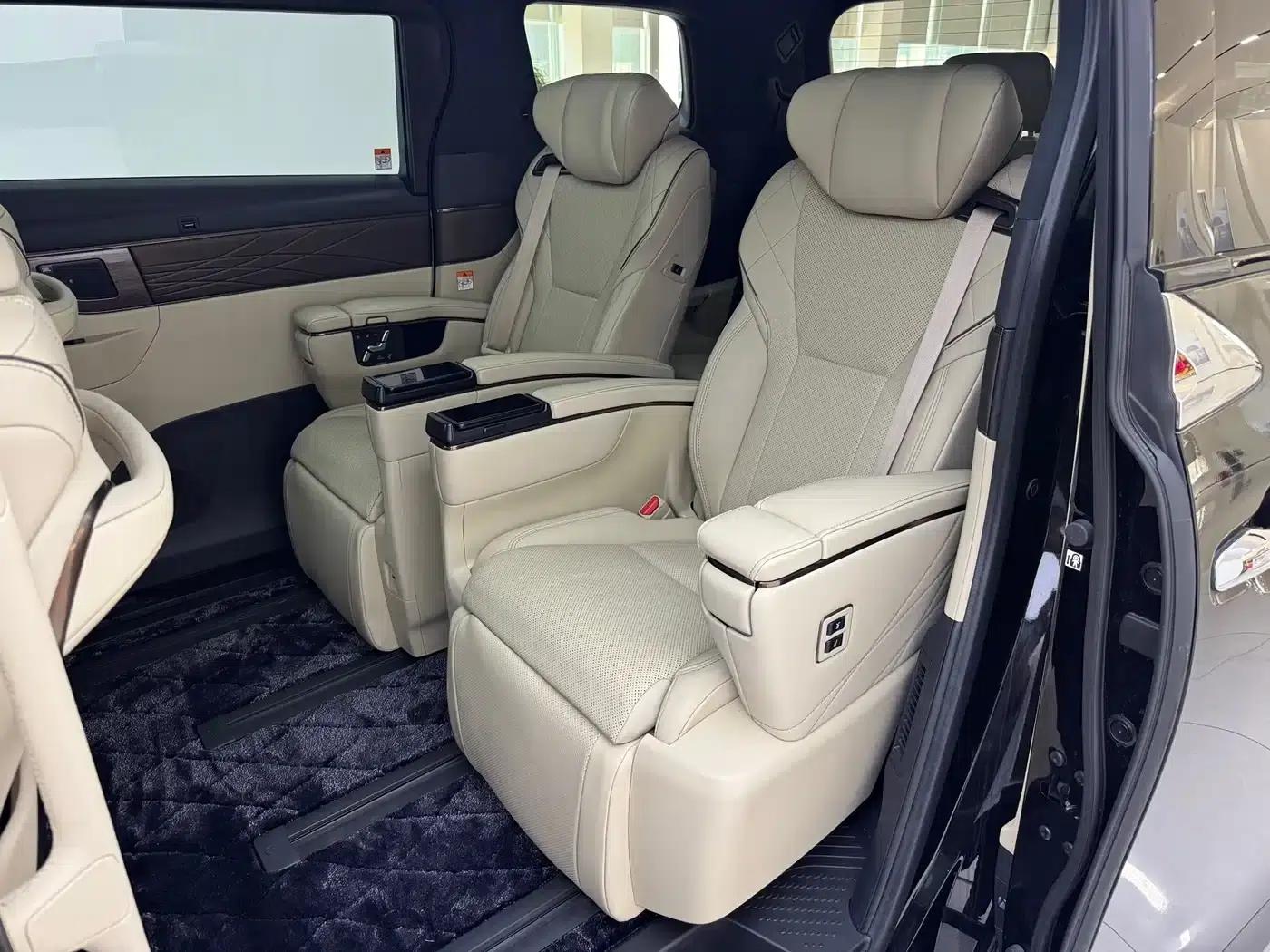 2024 Alphard Crown Hybrid 2.5L Supreme Edition — миниатюра 5