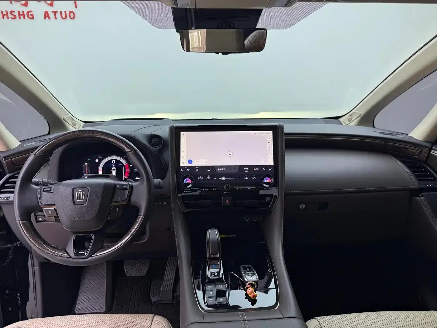 2024 Alphard Crown Hybrid 2.5L Supreme Edition — миниатюра 6