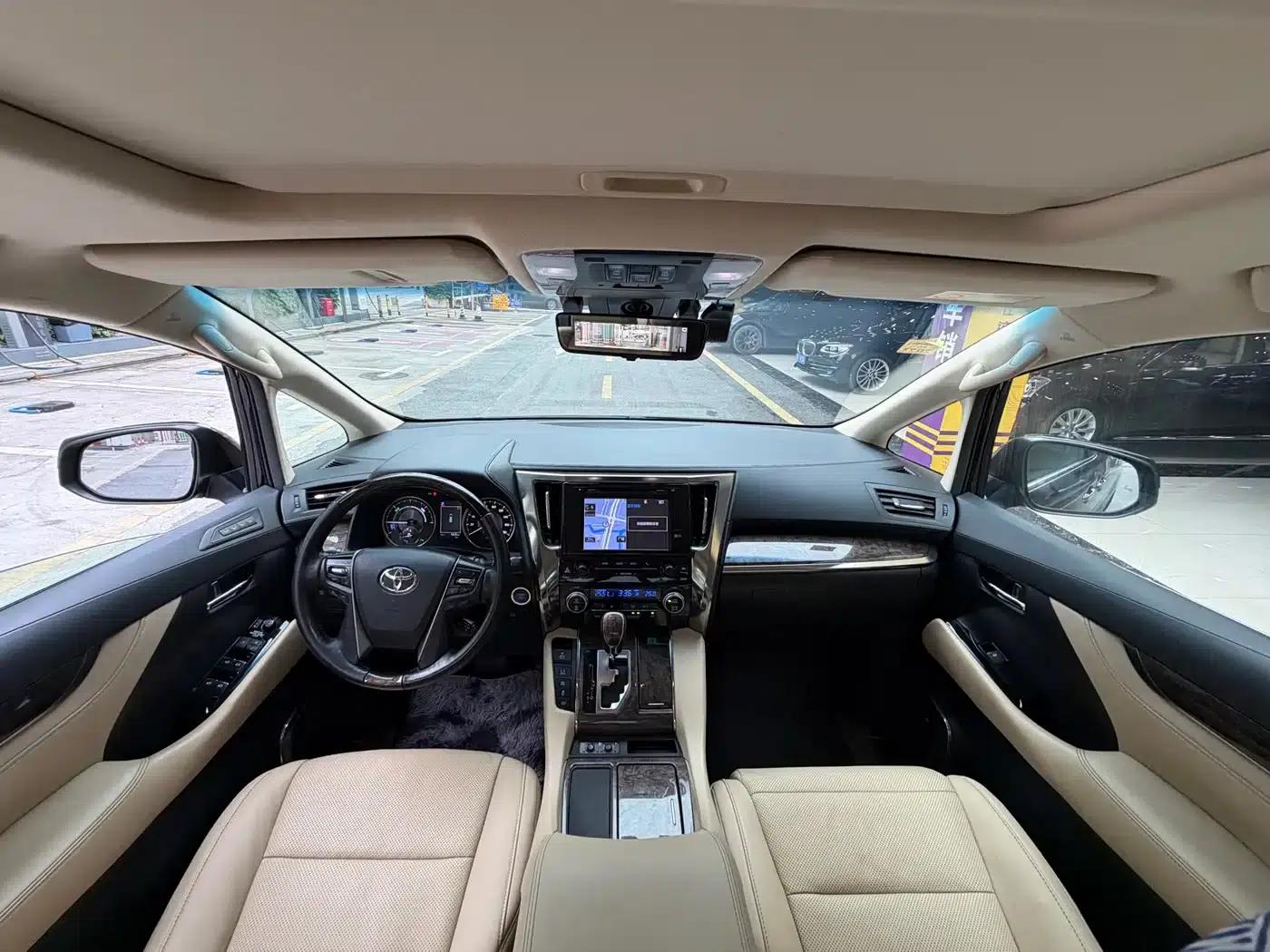 2019 Alphard Hybrid 2.5L HV Premium Edition — миниатюра 8