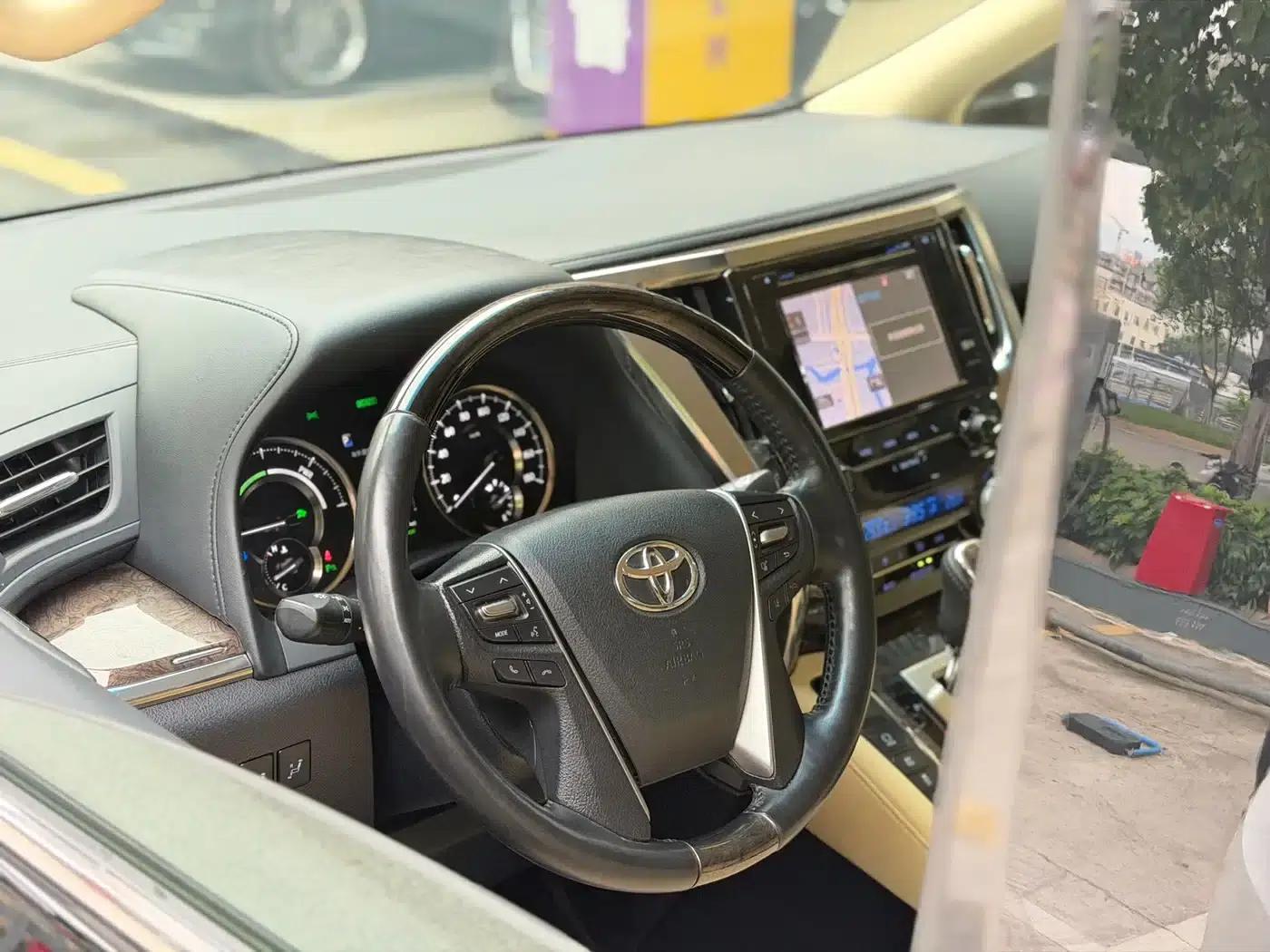 2019 Alphard Hybrid 2.5L HV Premium Edition — миниатюра 9