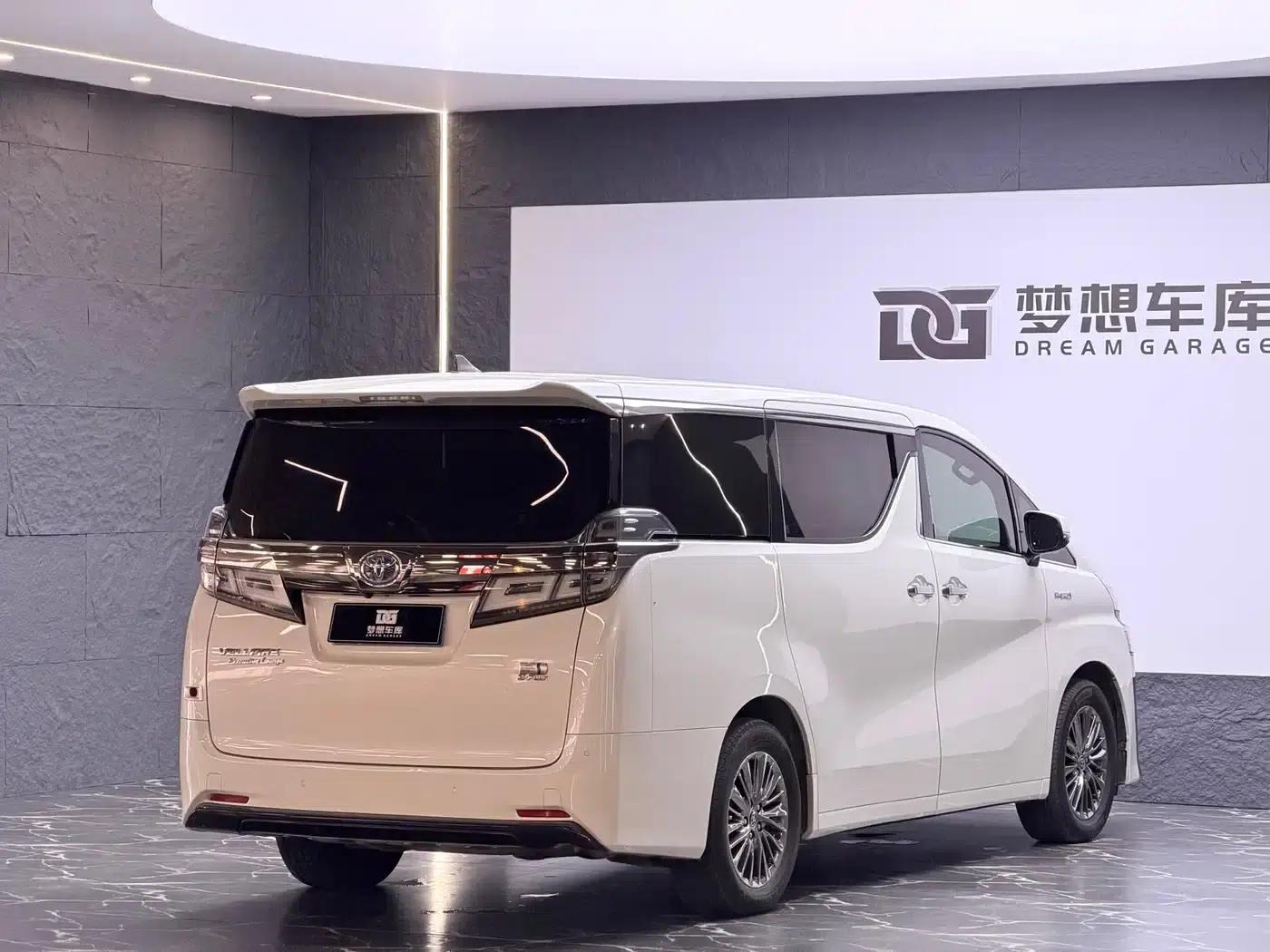 2020 Alphard Hybrid 2.5L HV Premium Edition — миниатюра 3