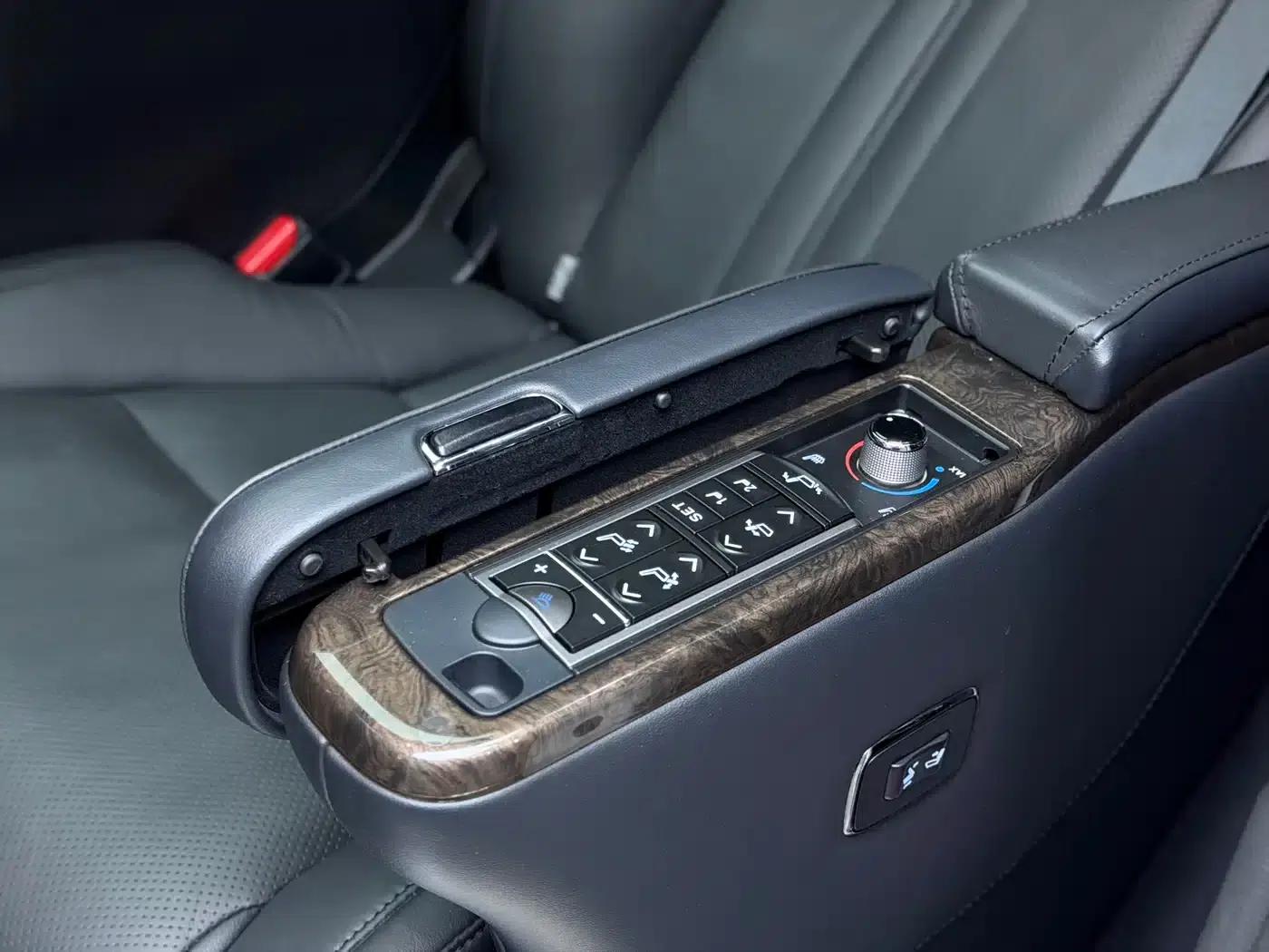 2020 Alphard Hybrid 2.5L HV Premium Edition — миниатюра 6