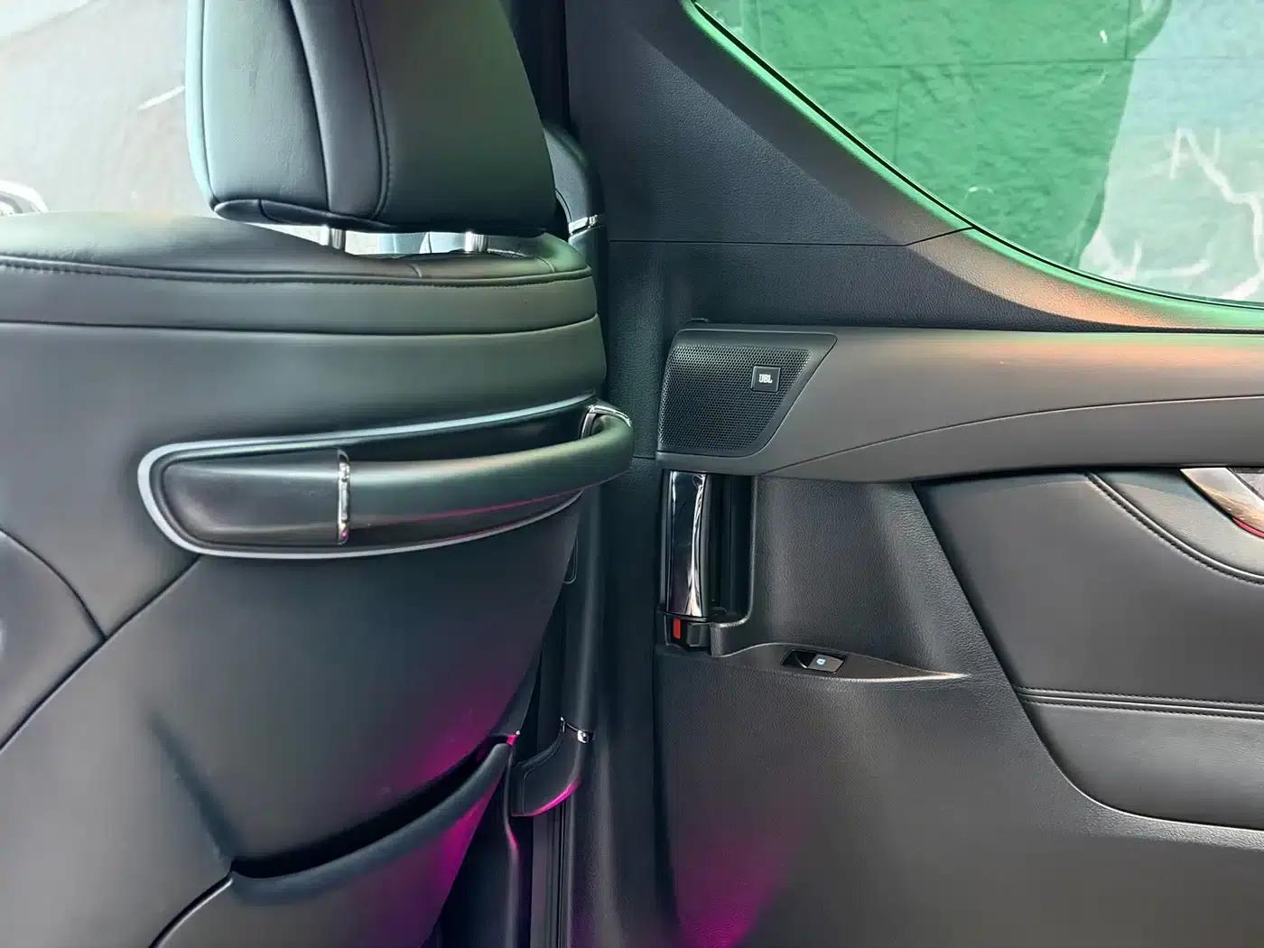 2020 Alphard Hybrid 2.5L HV Premium Edition — миниатюра 7