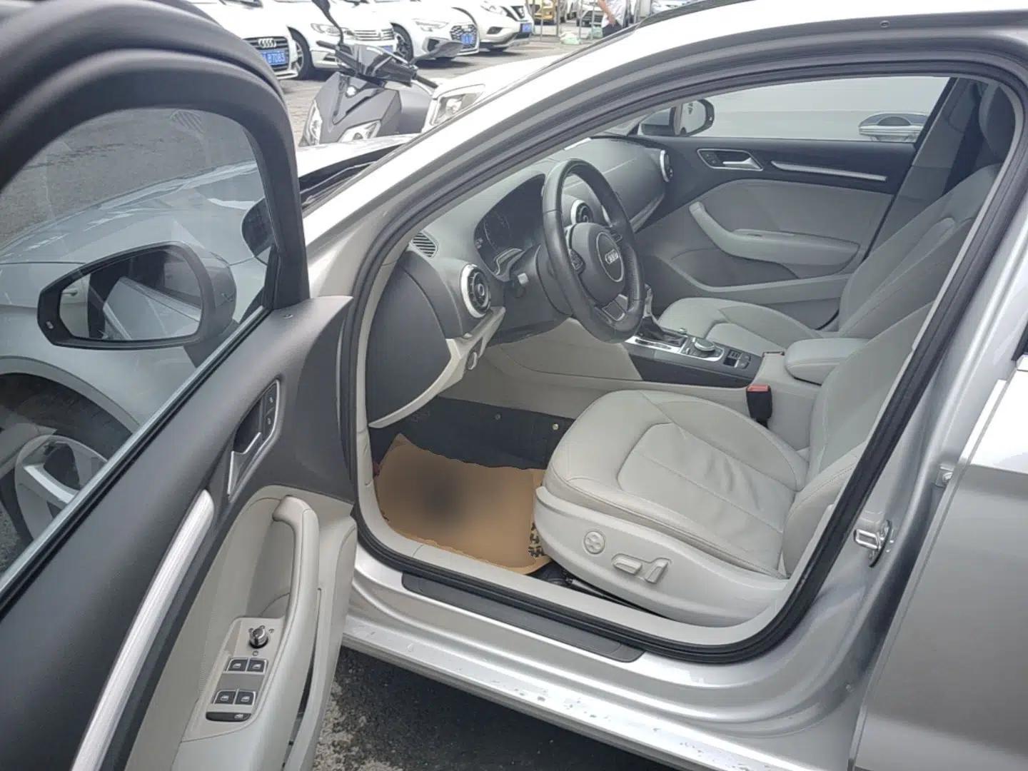 Audi A3 2014 Limousine 35 TFSI Automatic Luxury Model — миниатюра 18