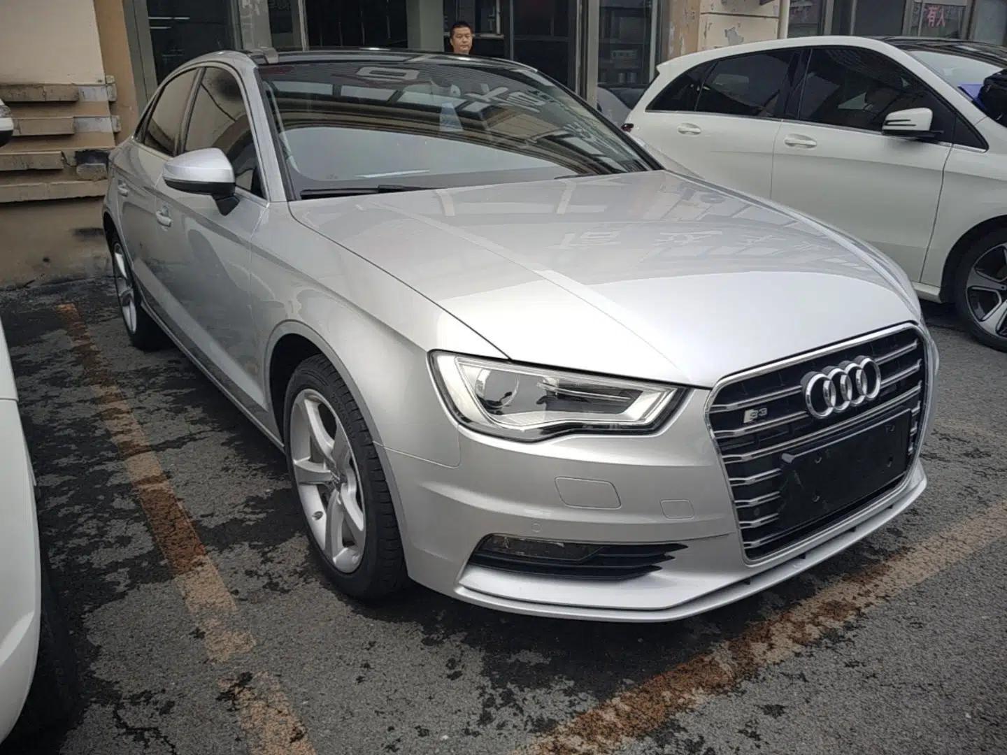 Audi A3 2014 Limousine 35 TFSI Automatic Luxury Model — миниатюра 3