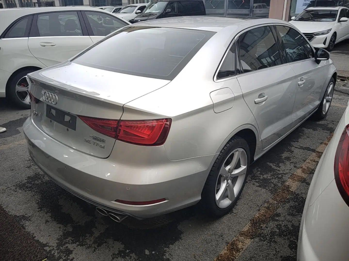 Audi A3 2014 Limousine 35 TFSI Automatic Luxury Model — миниатюра 6