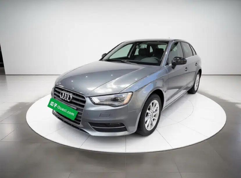 Audi A3 2014 Sportback 35 TFSI Automatic Style Edition — миниатюра 6