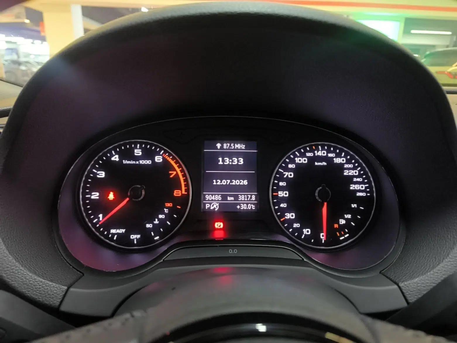 Audi A3 2017 Sportback 35 TFSI Style Edition — миниатюра 14