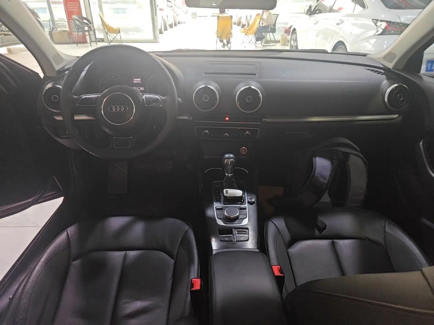 Audi A3 2015 Limousine 35 TFSI Millionth Anniversary Comfort Model — миниатюра 12
