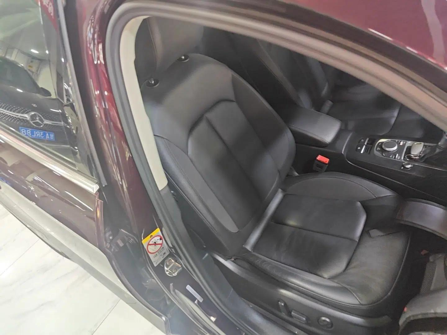 Audi A3 2015 Limousine 35 TFSI Millionth Anniversary Comfort Model — миниатюра 19