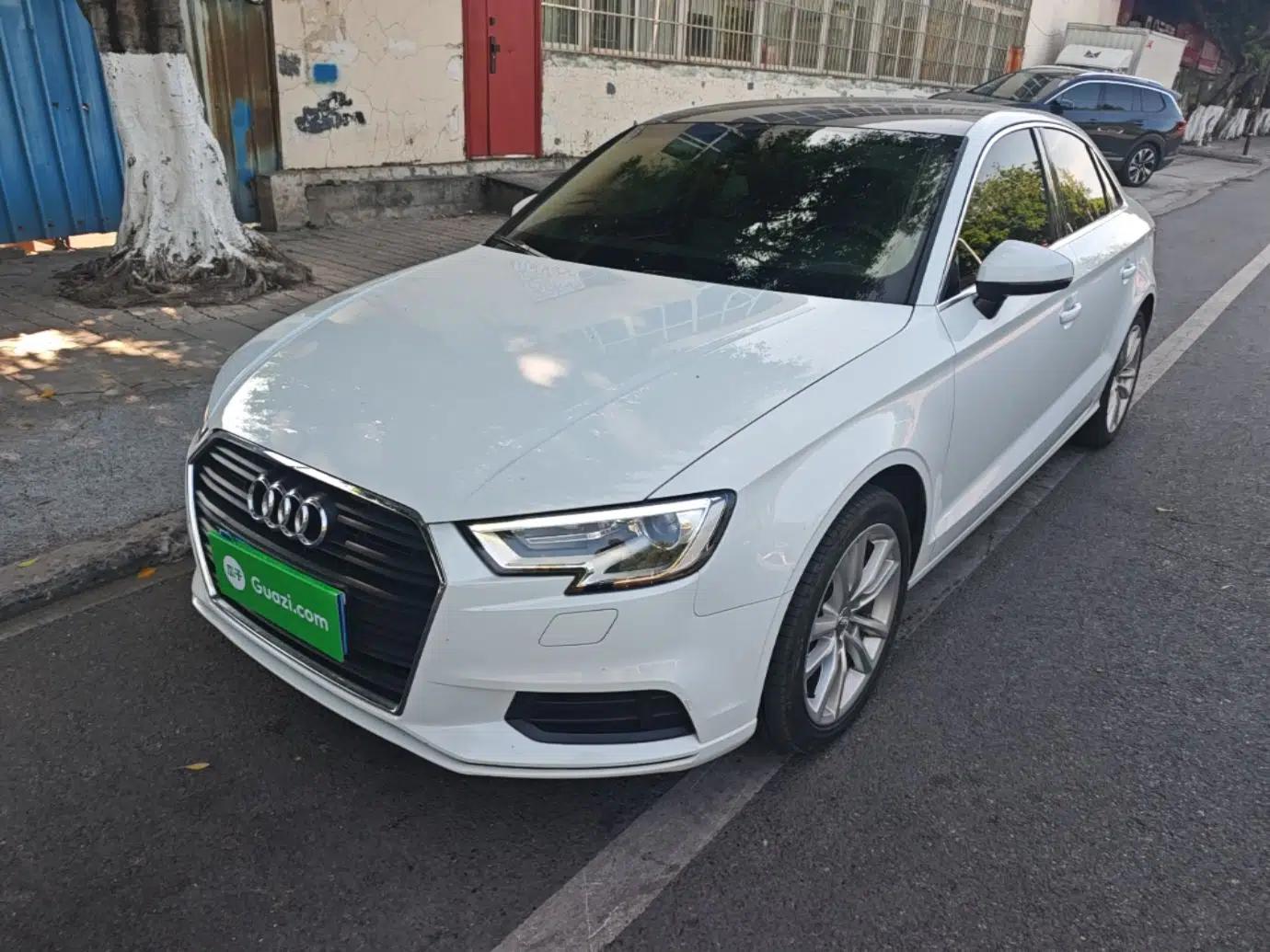 Audi A3 2018 30th Anniversary Edition Limousine 35 TFSI Ambition Model — миниатюра 1