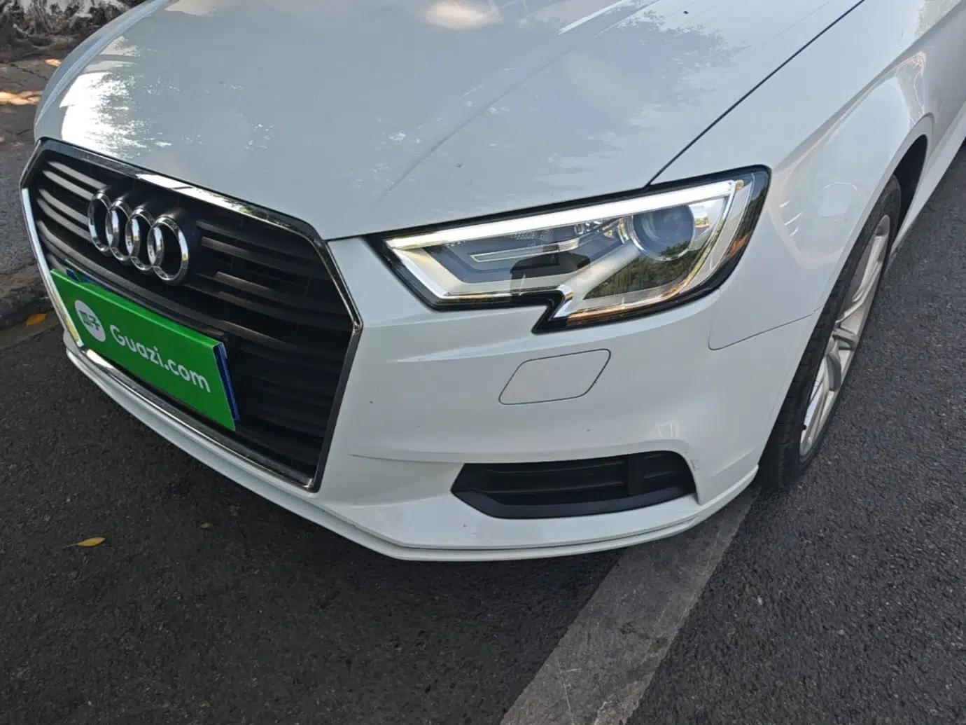 Audi A3 2018 30th Anniversary Edition Limousine 35 TFSI Ambition Model — миниатюра 8