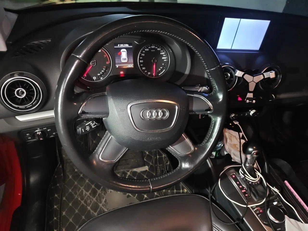 Audi A3 2014 Sportback 35 TFSI Automatic Ambition Edition — миниатюра 10