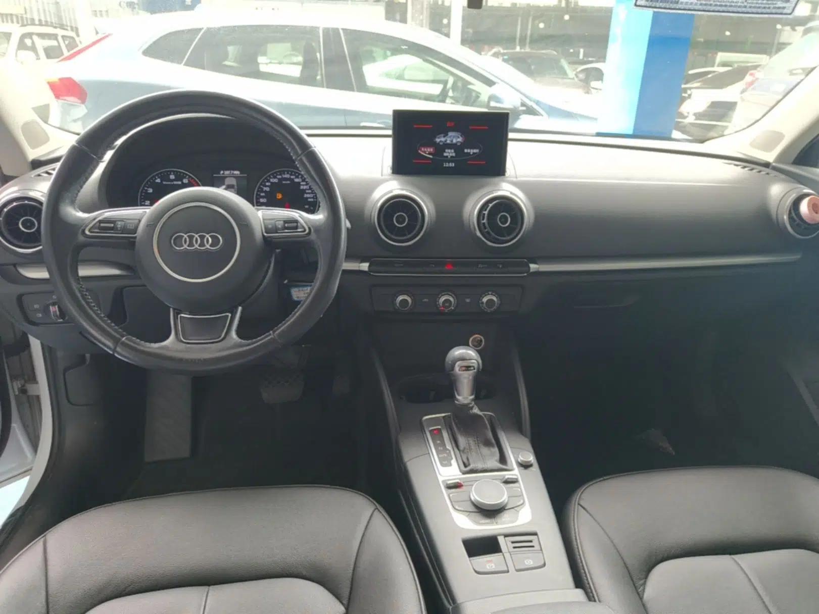 Audi A3 2016 Sportback 35 TFSI Ambition — миниатюра 12
