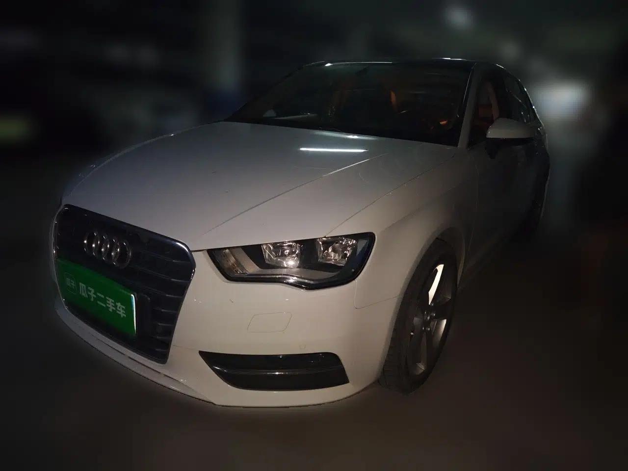 Audi A3 2014 Sportback 35 TFSI Automatic Style Edition — миниатюра 1