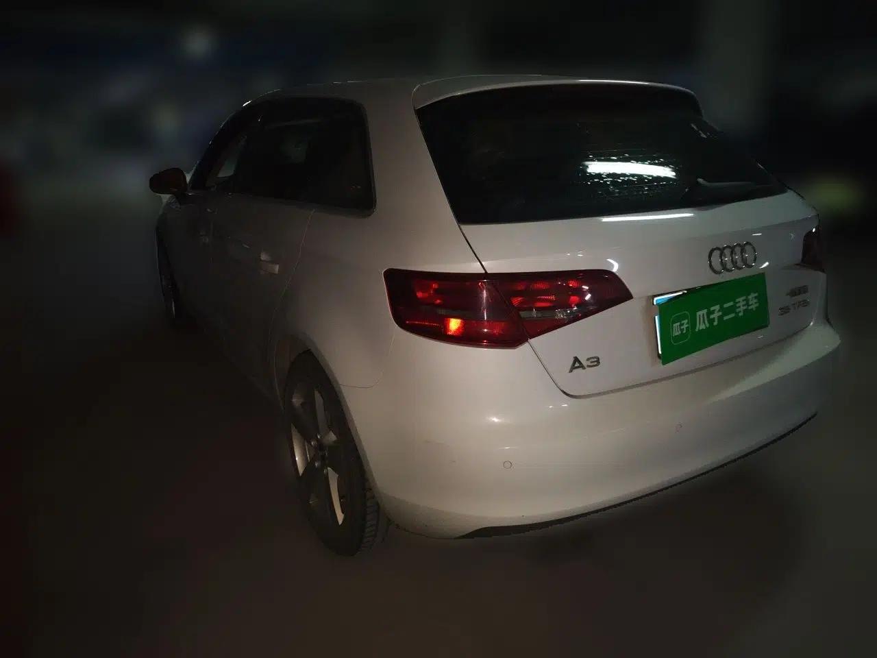 Audi A3 2014 Sportback 35 TFSI Automatic Style Edition — миниатюра 4