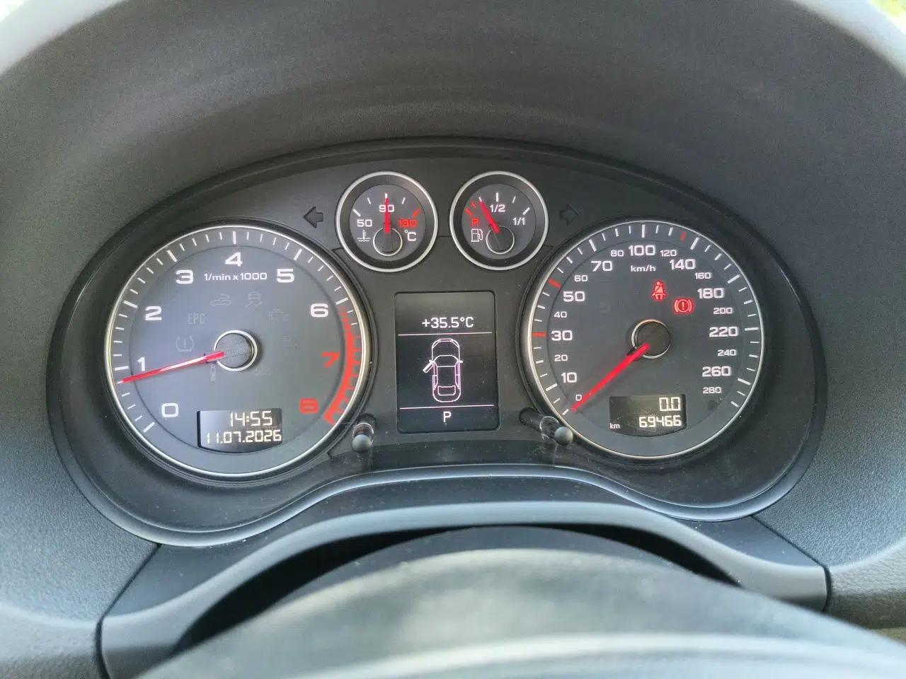 Audi A3 2010 Sportback 1.8T Luxury Model — миниатюра 11