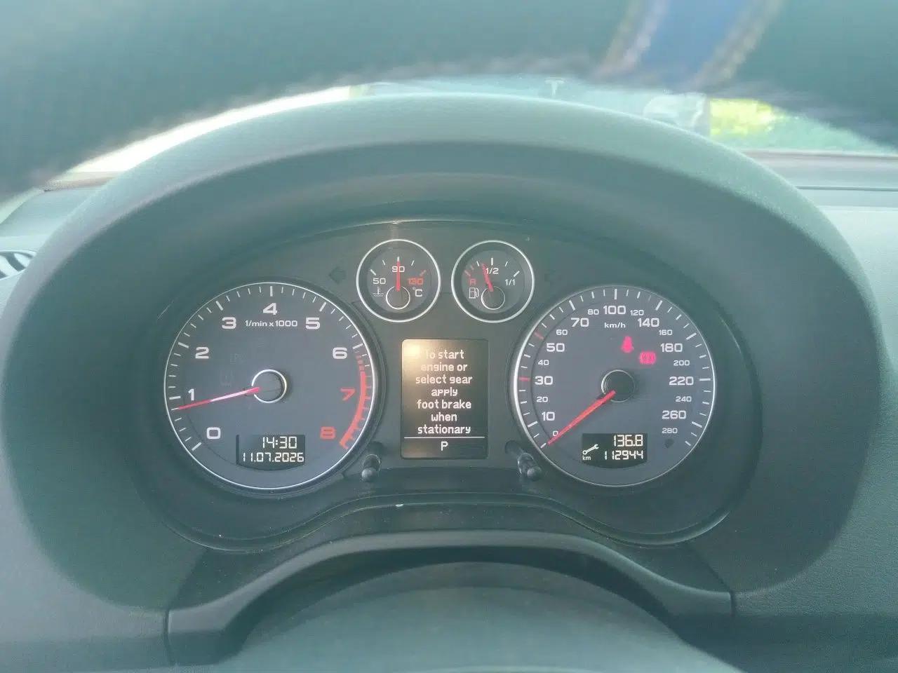 Audi A3 2012 Sportback 1.4T Luxury Model — миниатюра 11