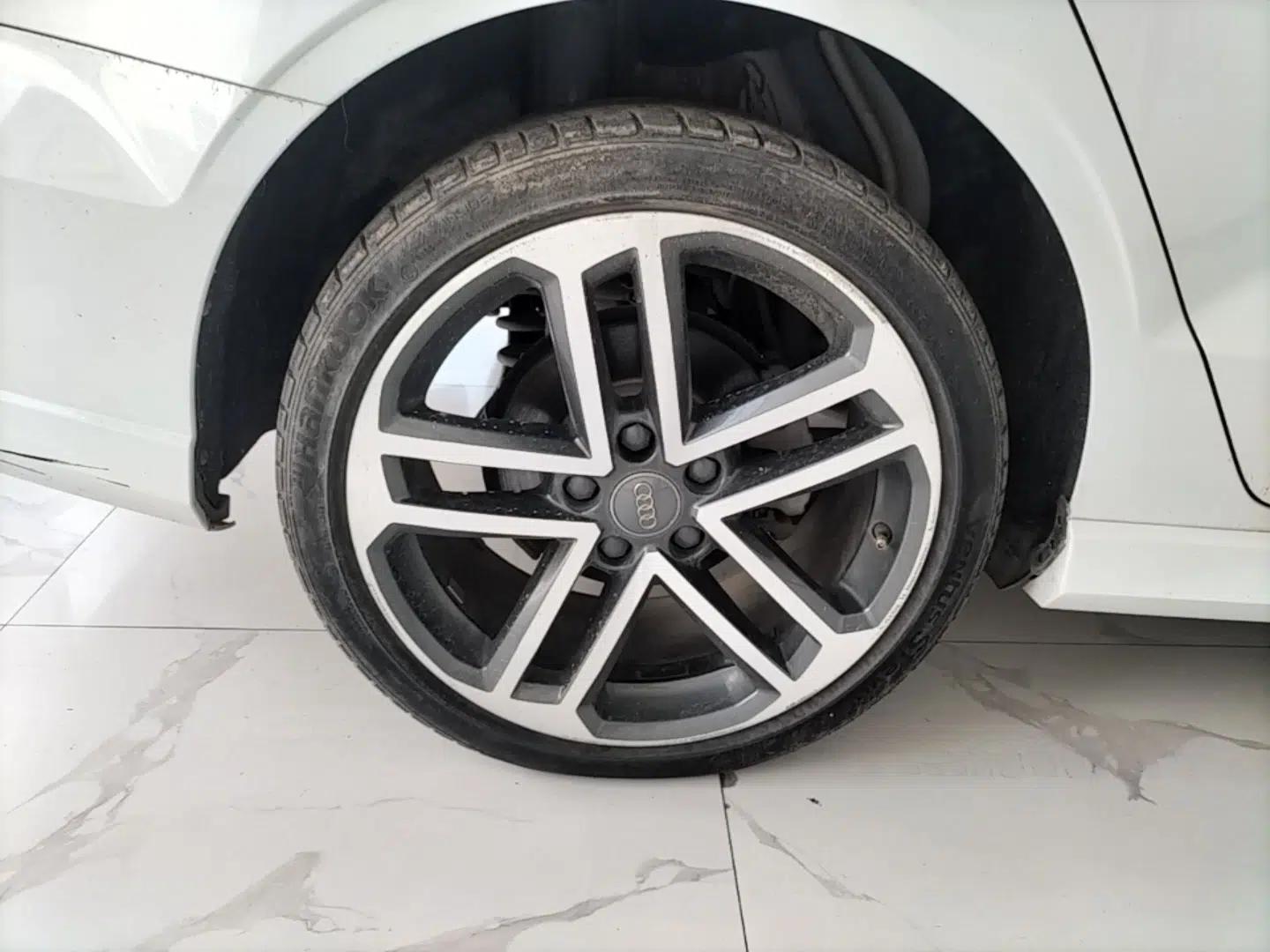 Audi A3 2019 Limousine 35 TFSI Sport Edition China V Emission Standard — миниатюра 11