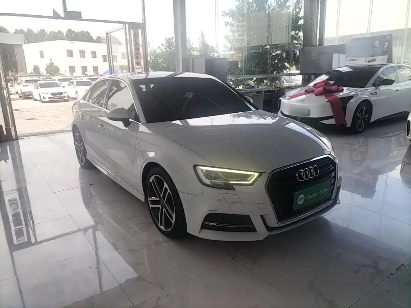 Audi A3 2019 Limousine 35 TFSI Sport Edition China V Emission Standard — миниатюра 3