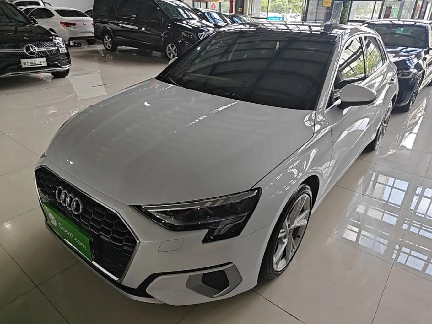 Audi A3 2021 Sportback 35 TFSI Stylish and Elegant Model — миниатюра 1