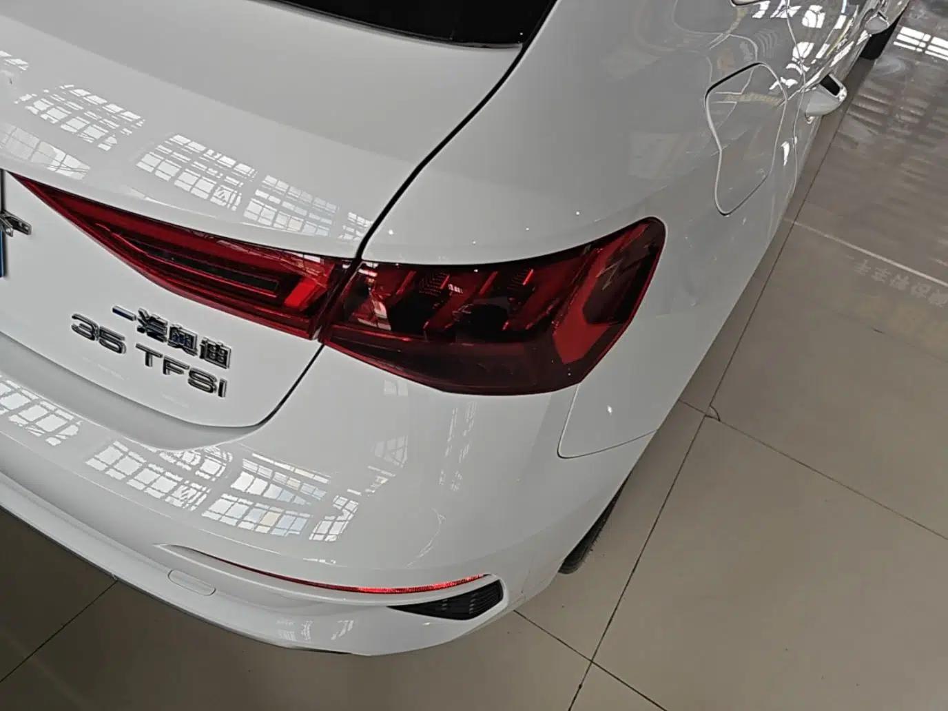Audi A3 2021 Sportback 35 TFSI Stylish and Elegant Model — миниатюра 14