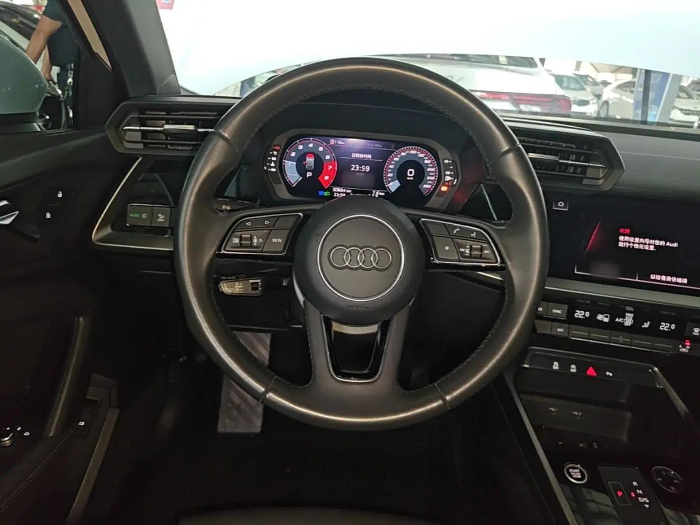 Audi A3 2021 Sportback 35 TFSI Stylish and Elegant Model — миниатюра 18