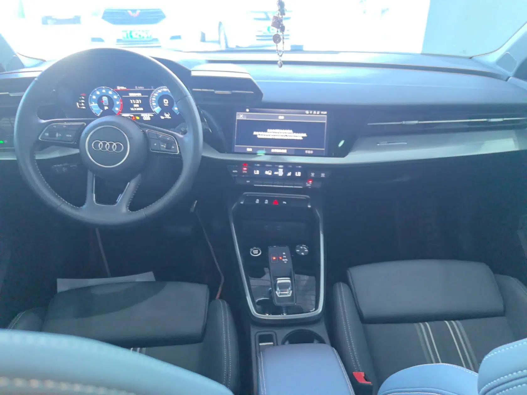 Audi A3 2021 Sportback 35 TFSI Fashionable Sports Model — миниатюра 12