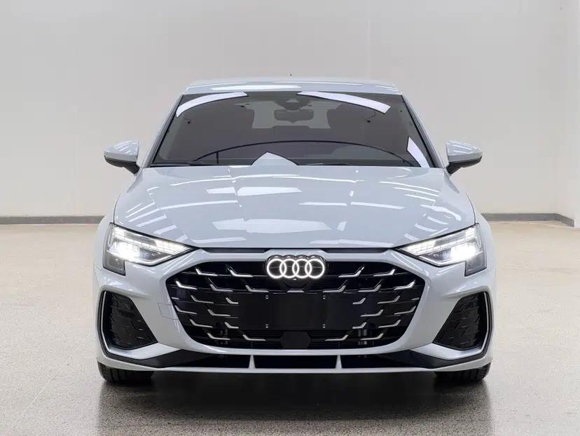 Audi A3 2025 Sportback 35TFSI Prestige Edition — миниатюра 2