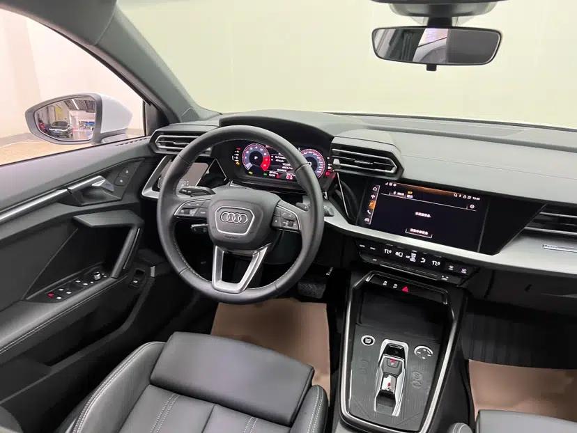 Audi A3 2025 Sportback 35TFSI Prestige Edition — миниатюра 18