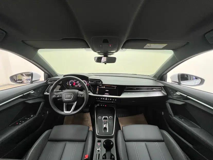 Audi A3 2025 Sportback 35TFSI Prestige Edition — миниатюра 21