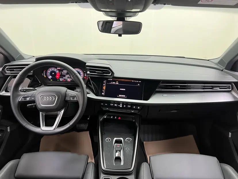 Audi A3 2025 Sportback 35TFSI Prestige Edition — миниатюра 25