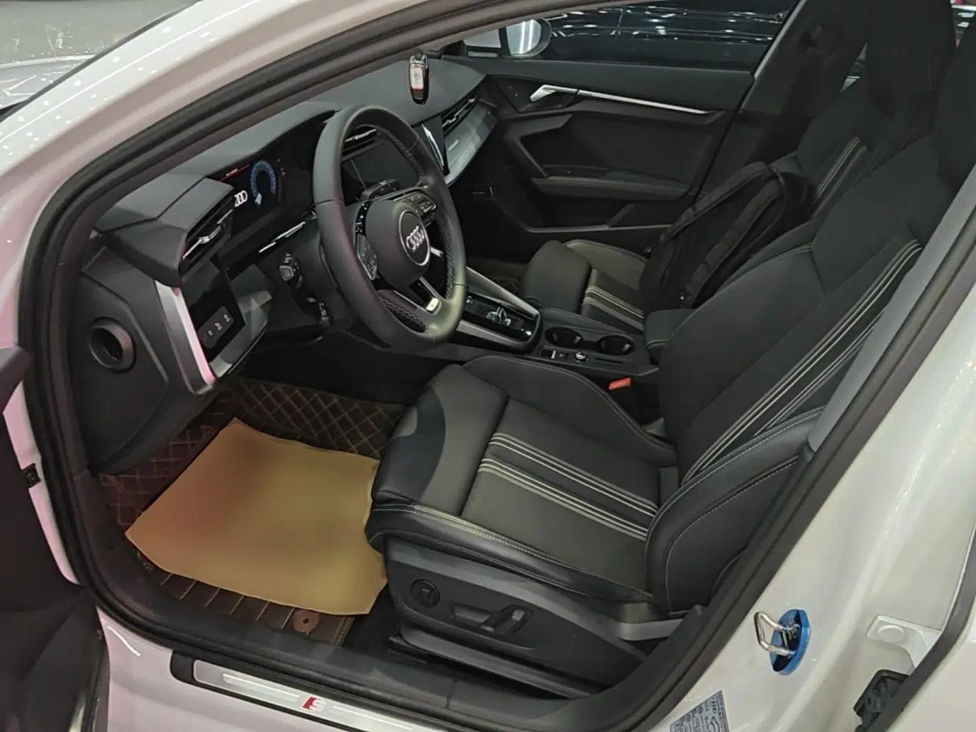 Audi A3 2024 A3L Limousine 35 TFSI Fashion Sport Model — миниатюра 17