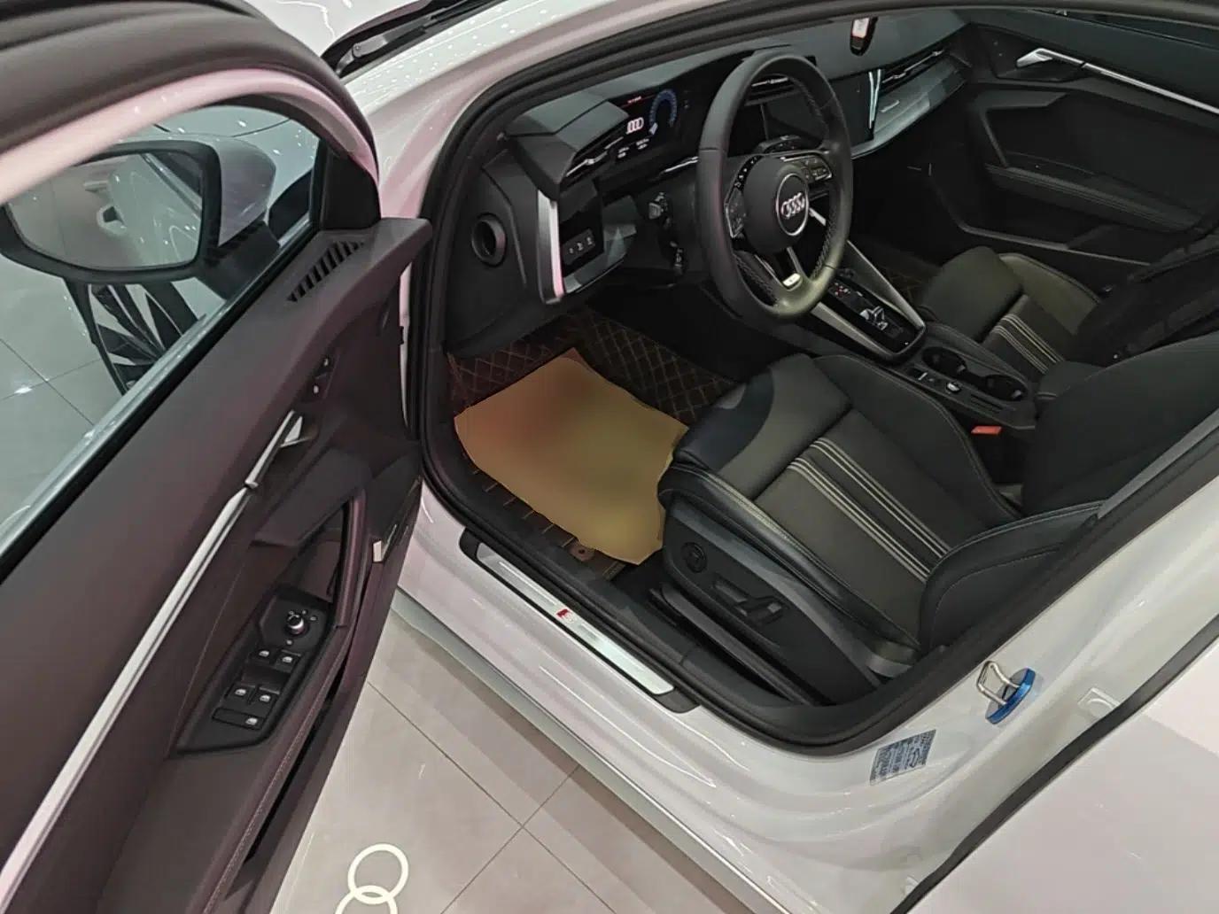 Audi A3 2024 A3L Limousine 35 TFSI Fashion Sport Model — миниатюра 18