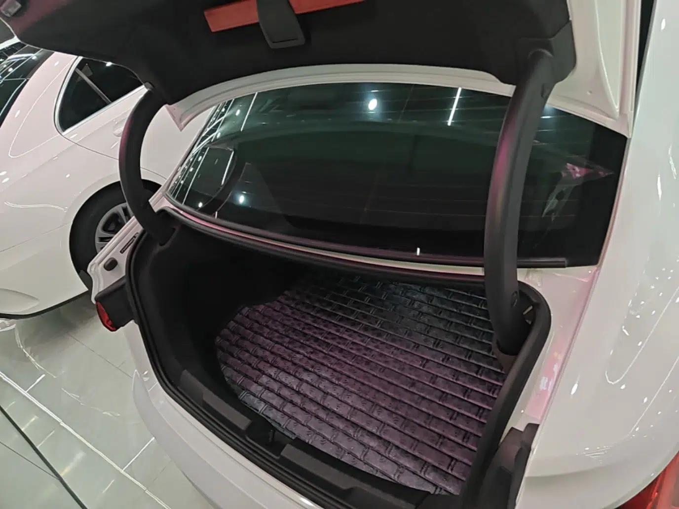 Audi A3 2024 A3L Limousine 35 TFSI Fashion Sport Model — миниатюра 22