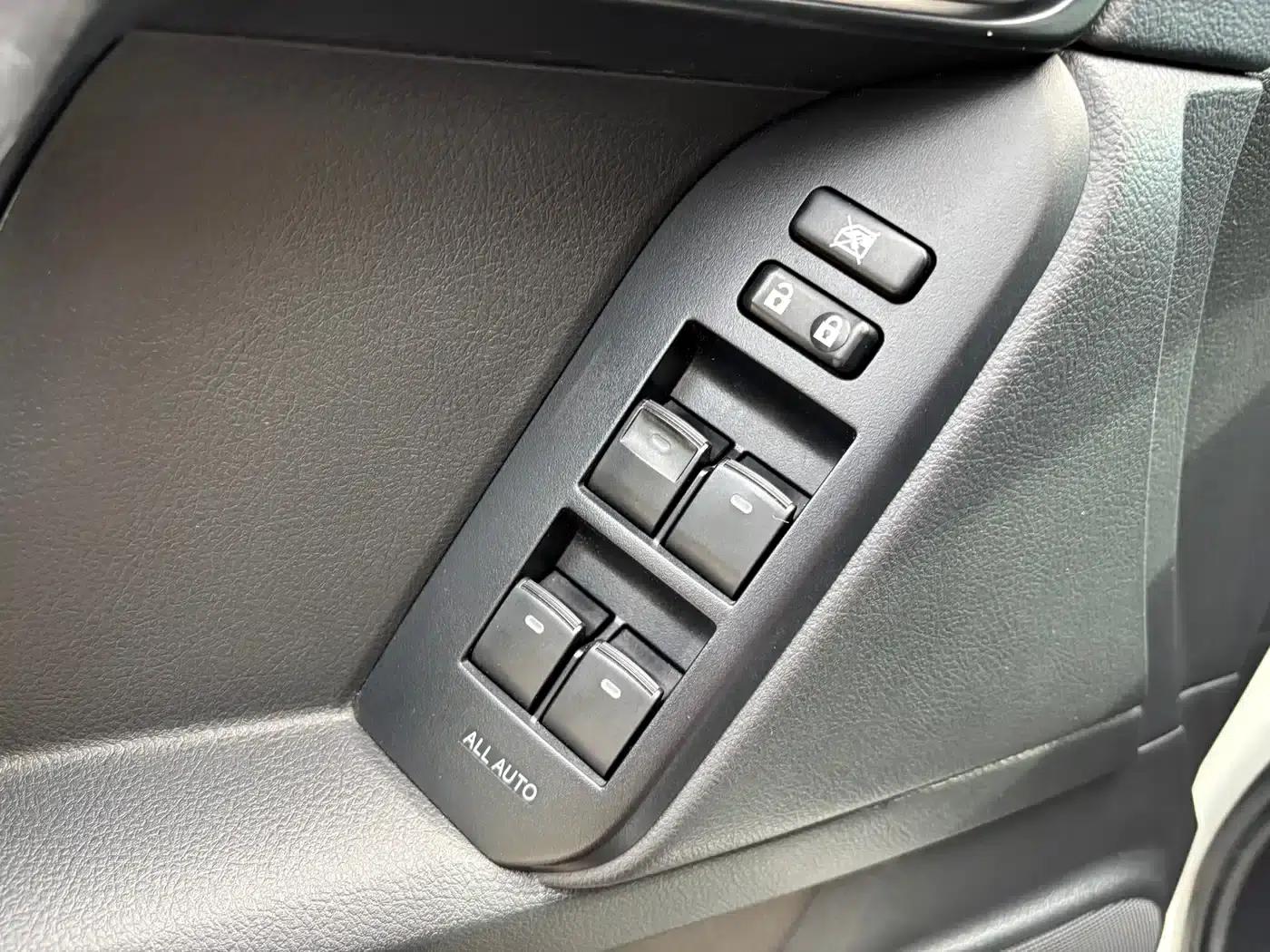 2018 Prado 3.5L Automatic TX-L with Rear-mounted Spare Tire — миниатюра 20