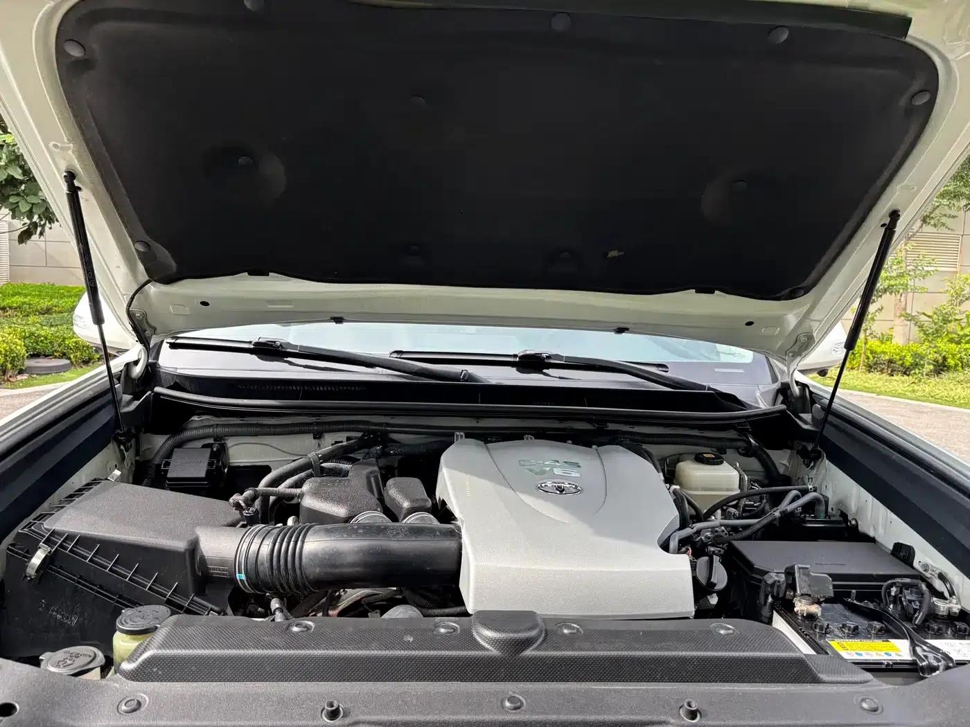 2018 Prado 3.5L Automatic TX-L with Rear-mounted Spare Tire — миниатюра 25