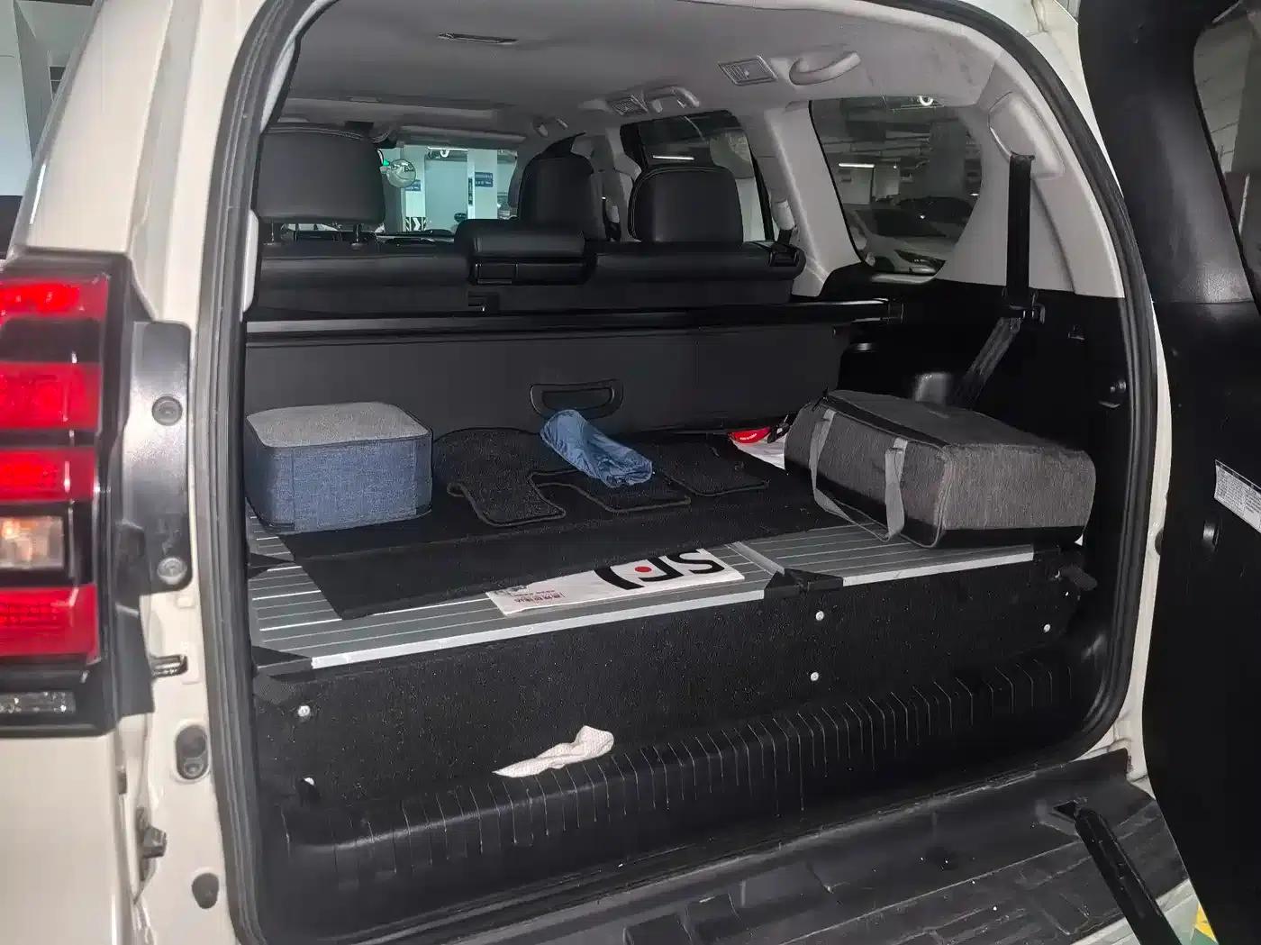 2018 Prado 3.5L Automatic TX-L with Rear-mounted Spare Tire — миниатюра 6
