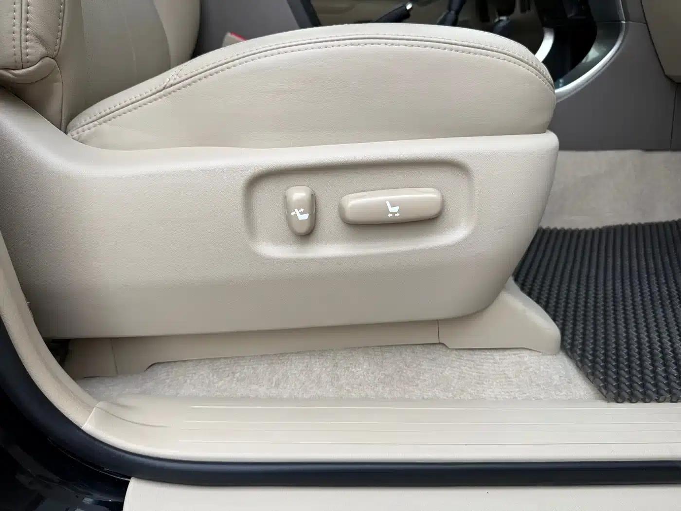 2006 Prado 4.0L Automatic VX NAVI Edition — миниатюра 17