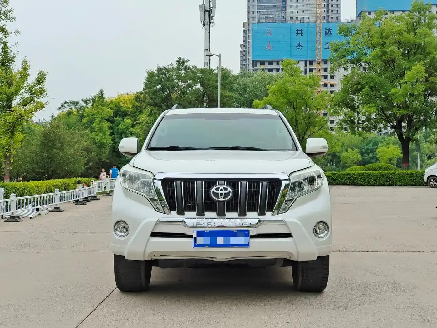 2016 Prado 2.7L Automatic Standard Edition — миниатюра 2