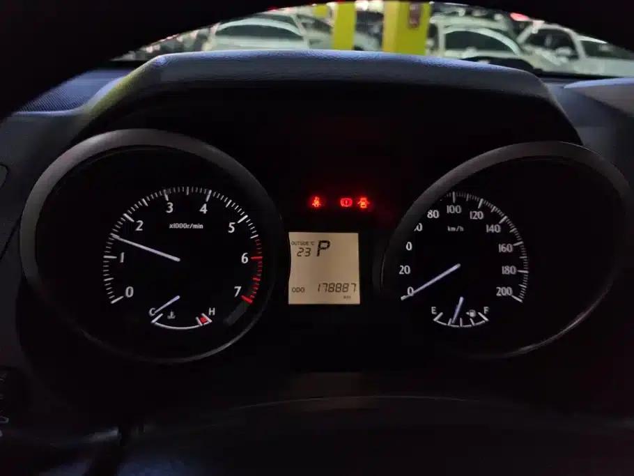 Prado (Imported) 2010 2.7L Automatic Luxury Edition — миниатюра 14