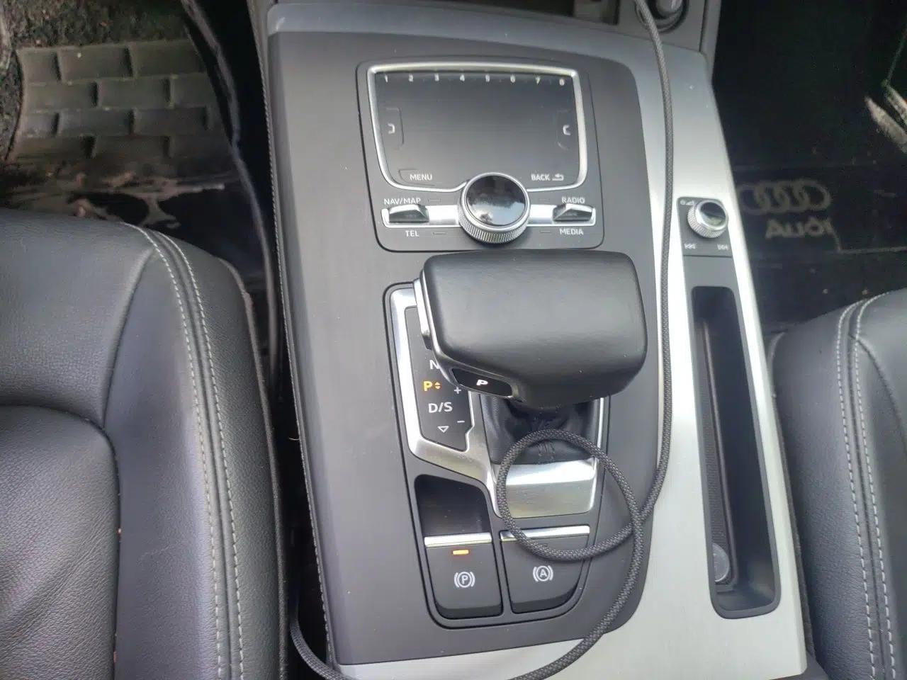 Audi Q5L 2020 Updated 40 TFSI Prestige Fashion Edition — миниатюра 14