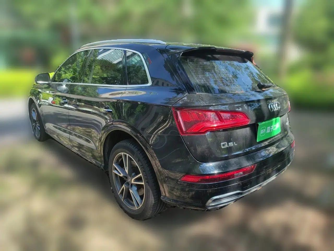 Audi Q5L 2020 Updated 40 TFSI Prestige Fashion Edition — миниатюра 4