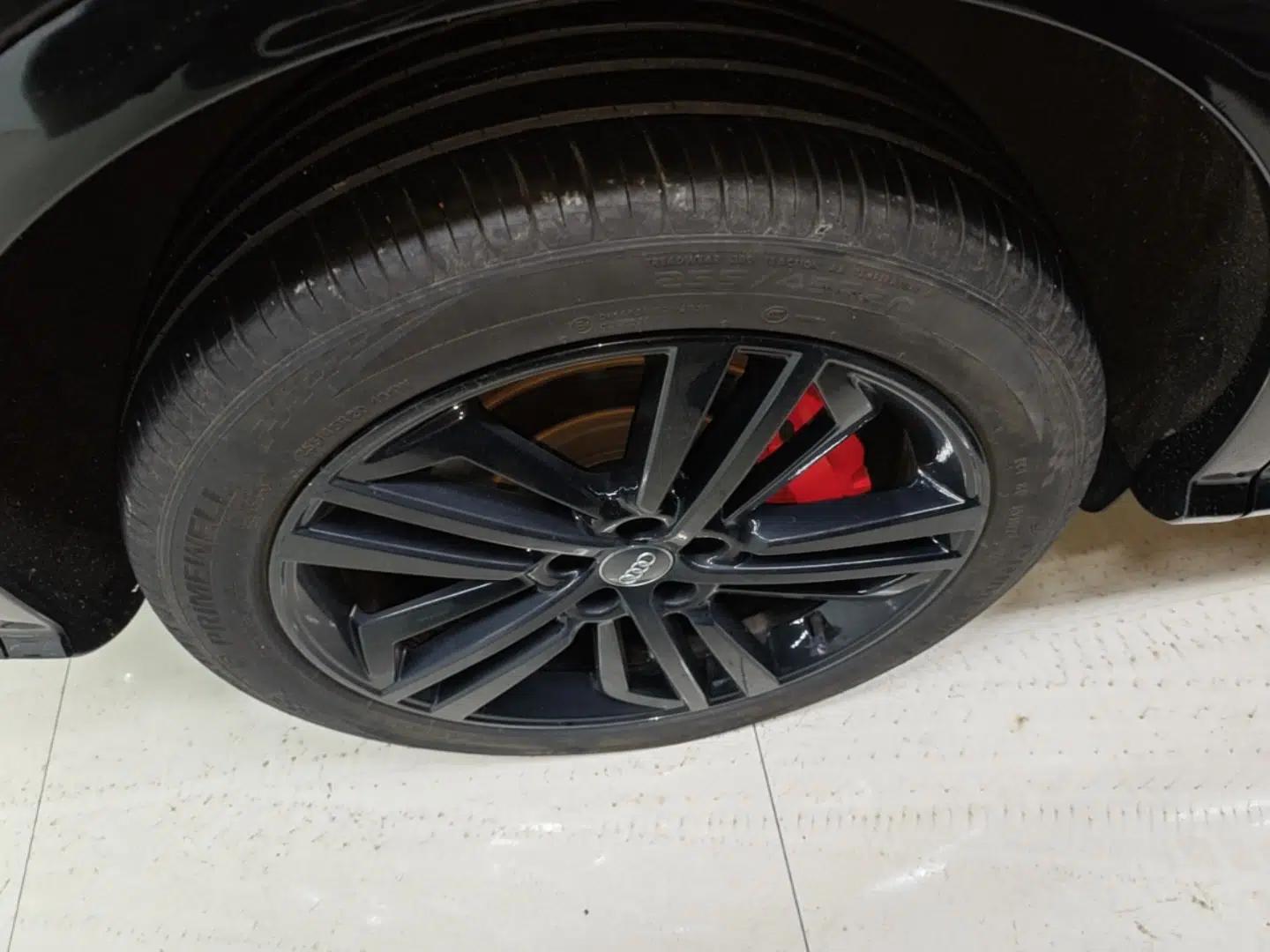 Audi Q5L 2020 45 TFSI Prestige Fashion Model — миниатюра 11
